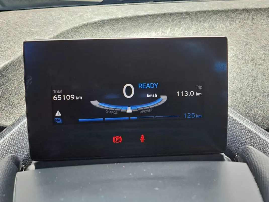 BMW i3 2019 - 28500 EUR, 89000 km - AUTO.MOTO.pt - 89000km - foto 33 de 45