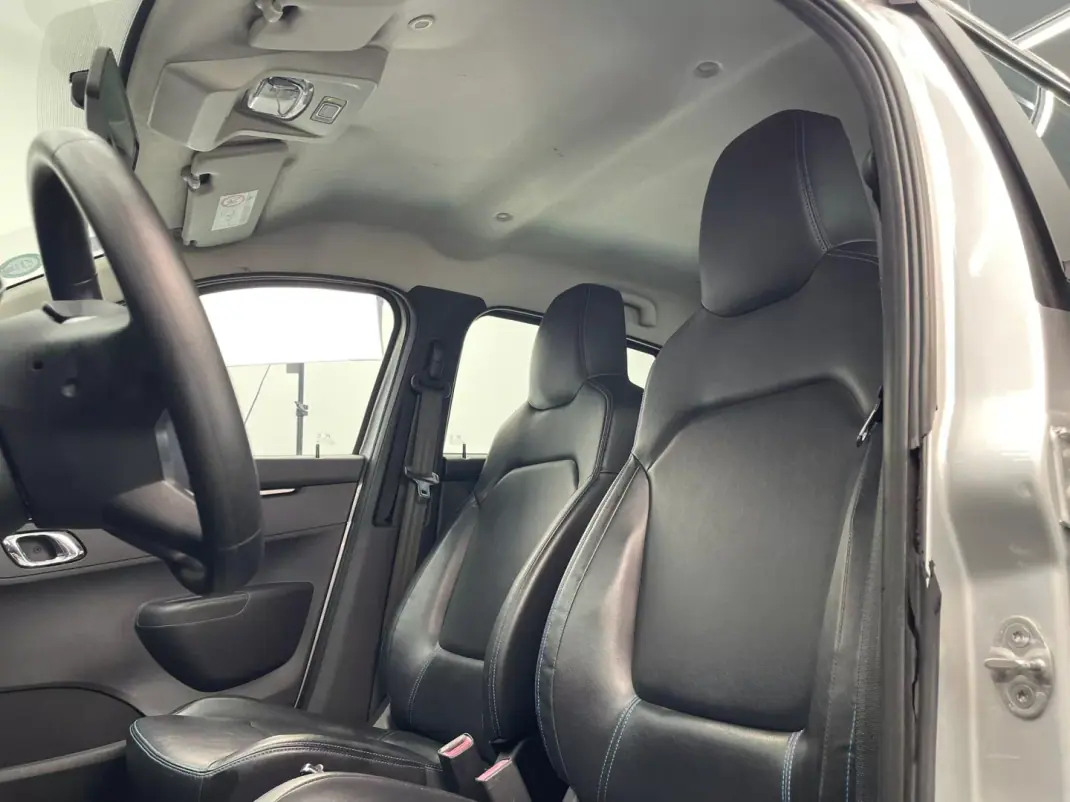 Dacia Spring 2021 - 9500 EUR, 106000 km - AUTO.MOTO.pt - 106000km - foto 13 de 16