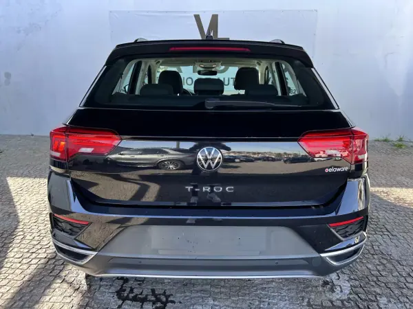 Volkswagen T-Roc 2021 - 24500 EUR, 122000 km - AUTO.MOTO.pt - 122000km - foto 7 de 16