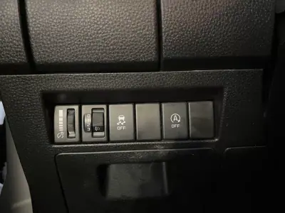 Isuzu D-Max 2023 - 32950 EUR, 32000 km - AUTO.MOTO.pt - 32000km - foto 25 de 26