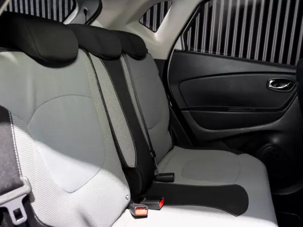 Renault Captur 2016 - 13990 EUR, 109000 km - AUTO.MOTO.pt - 109000km - foto 23 de 36