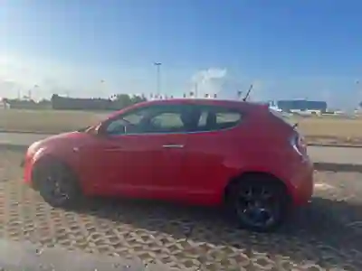 Alfa Romeo MiTo 2010 - 6950 EUR, 170000 km - AUTO.MOTO.pt - 170000km - foto 10 de 10