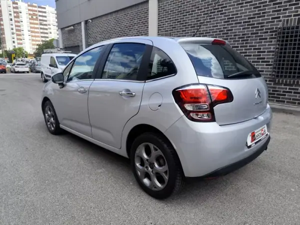 Citroën C3 2015 - 7480 EUR, 127000 km - AUTO.MOTO.pt - 127000km - foto 17 de 28