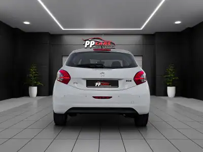 Peugeot 206 1.4 HDI KIT XS 2015 - 7450 EUR, 164000 km - AUTO.MOTO.pt - 164000km - foto 28 de 29