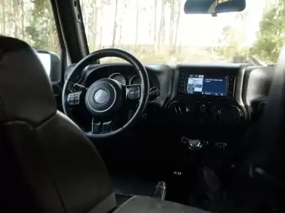 Jeep Wrangler Unlimited 2013 - 46500 EUR, 154453 km - AUTO.MOTO.pt - 154453km - foto 13 de 18