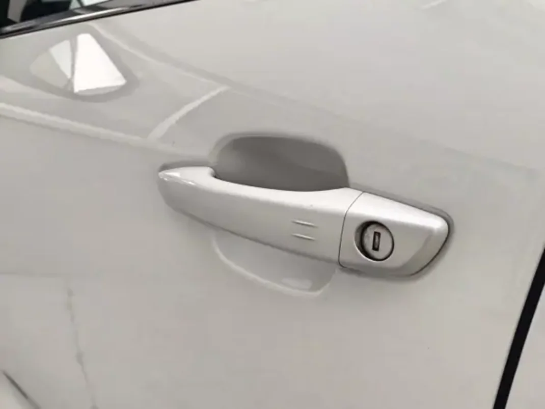 Citroën C5 Aircross 2020 - 21500 EUR, 55490 km - AUTO.MOTO.pt - 55490km - foto 20 de 33