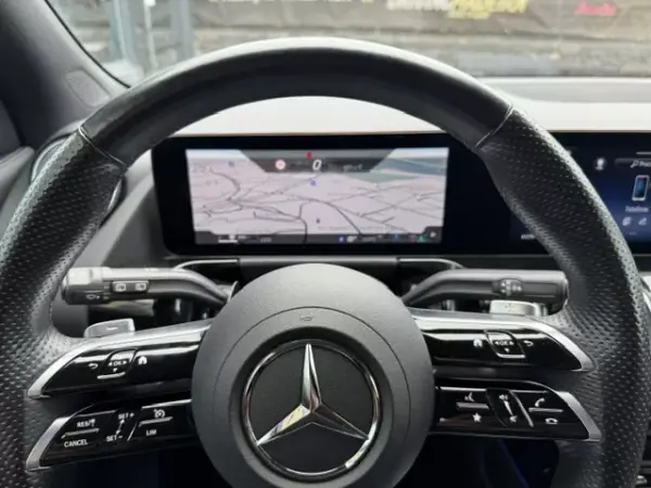 Mercedes-Benz GLA 180 2024 - 47900 EUR, 51250 km - AUTO.MOTO.pt - 51250km - foto 3 de 12