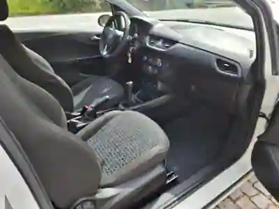 Opel CORSA VAN 1.3 CDTI 2015 - 3250 EUR, 280000 km - AUTO.MOTO.pt - 280000km - foto 4 de 11