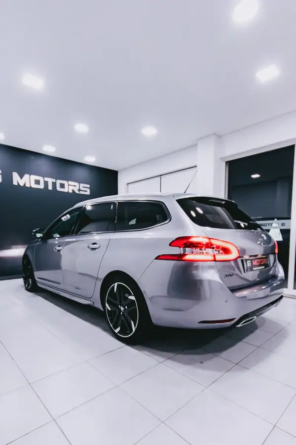 Peugeot 308 SW 2014 - 12900 EUR, 210000 km - AUTO.MOTO.pt - 210000km - foto 9 de 20