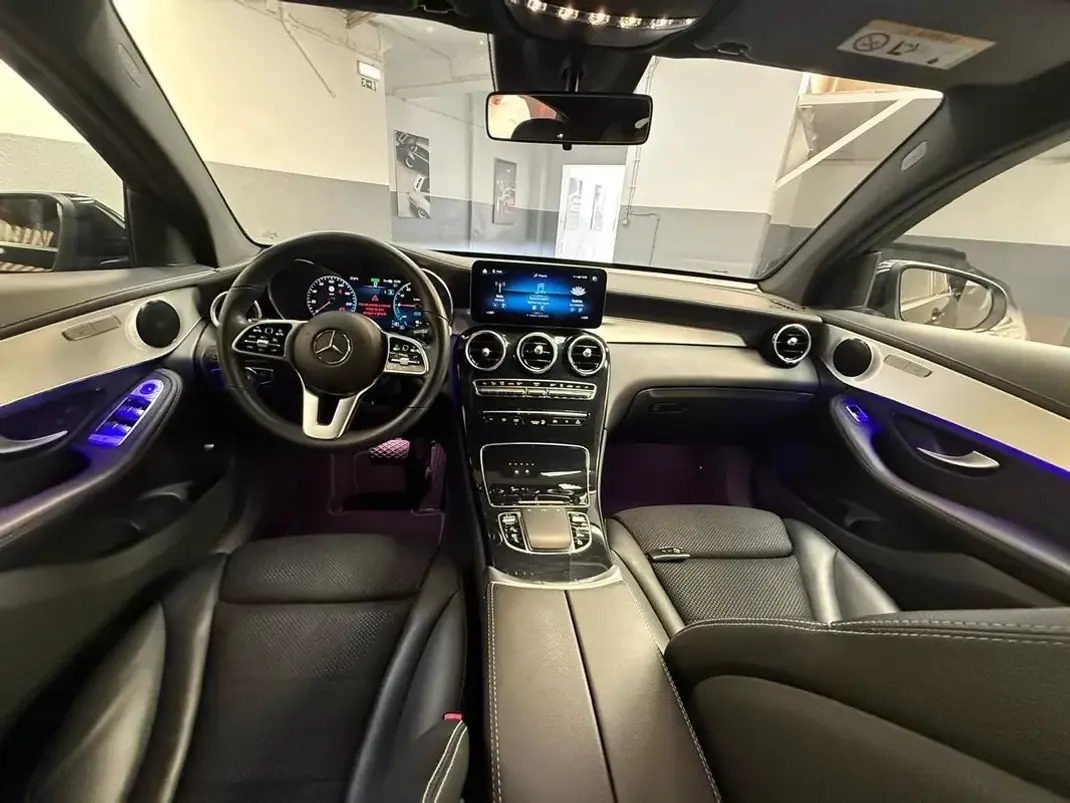 Mercedes-Benz GLC 300 2022 - 49250 EUR, 129000 km - AUTO.MOTO.pt - 129000km - foto 8 de 11