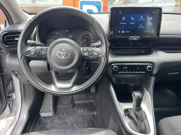 Toyota Yaris 2024 - 23500 EUR, 63319 km - AUTO.MOTO.pt - 63319km - foto 10 de 12