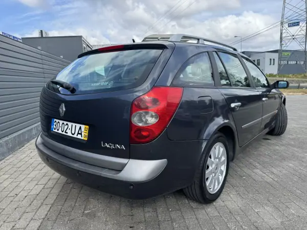 Renault Laguna Break 2003 - 2250 EUR, 186122 km - AUTO.MOTO.pt - 186122km - foto 6 de 16