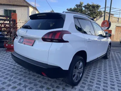 Peugeot 2008 2017 - 11950 EUR, 161968 km - AUTO.MOTO.pt - 161968km - foto 7 de 12