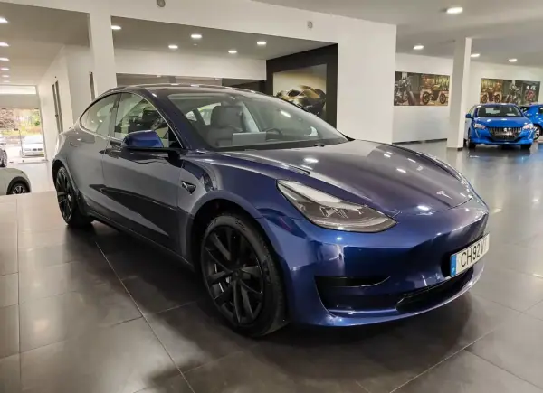 Tesla Model 3 2021 - 25990 EUR, 100000 km - AUTO.MOTO.pt - 100000km - foto 10 de 46