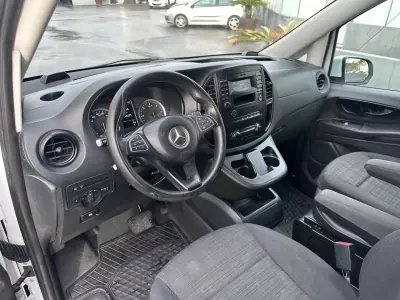 Mercedes-Benz Vito Tourer 2020 - 29900 EUR, 225000 km - AUTO.MOTO.pt - 225000km - foto 18 de 33