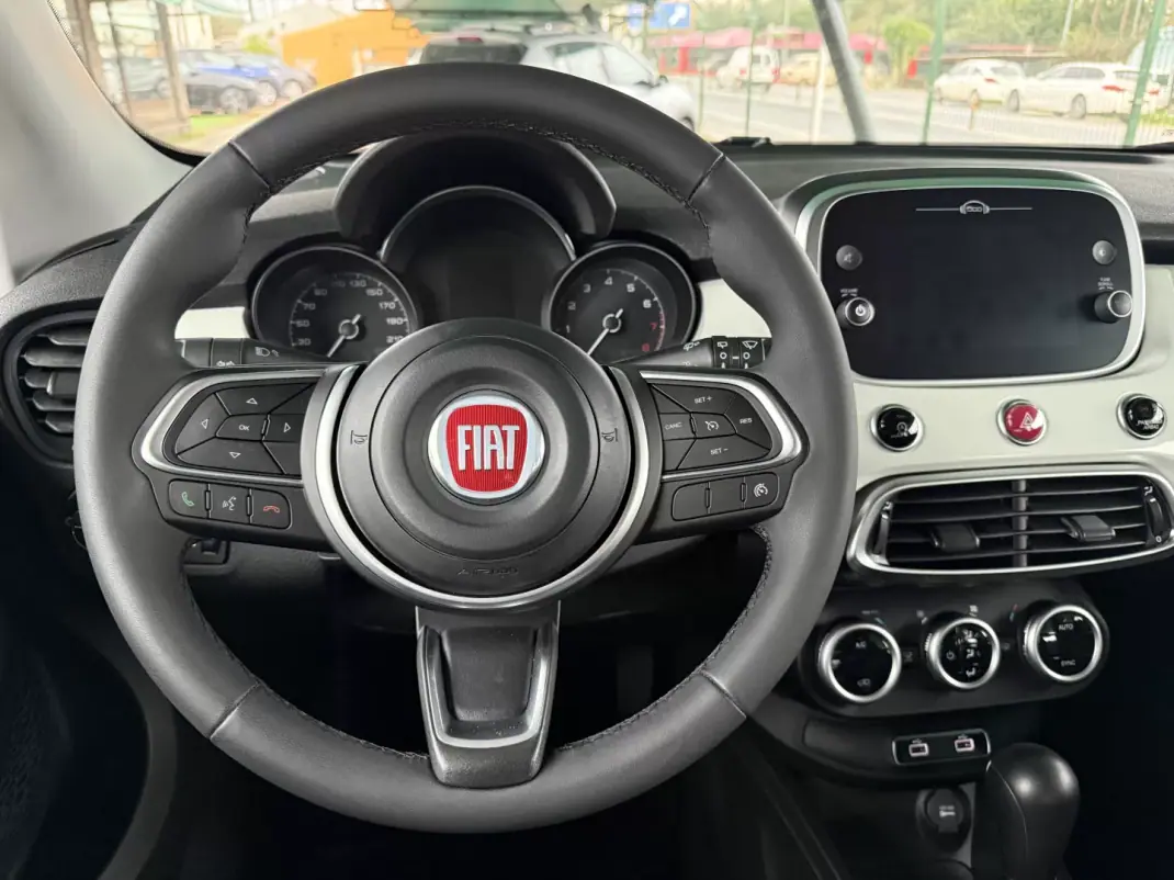 Fiat 500X 2020 - 17600 EUR, 66673 km - AUTO.MOTO.pt - 66673km - foto 12 de 21