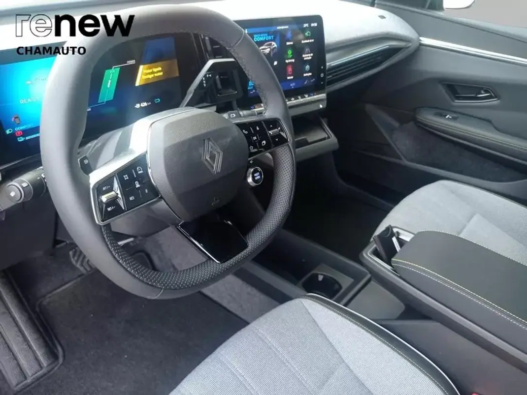 Renault Mégane E-Tech 2026 - 35000 EUR, 3000 km - AUTO.MOTO.pt - 3000km - foto 10 de 19