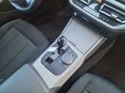 BMW 318 2022 - 27500 EUR, 67000 km - 67000km - foto 12 de 13