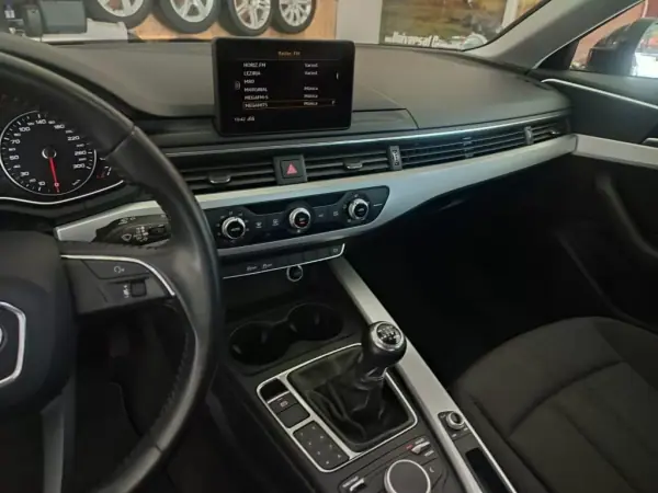 Audi A4 Avant 2017 - 18700 EUR, 168000 km - AUTO.MOTO.pt - 168000km - foto 9 de 16