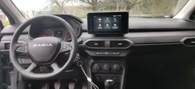 Dacia Sandero 2025 - 16990 EUR, 2000 km - AUTO.MOTO.pt - 2000km - foto 22 de 39