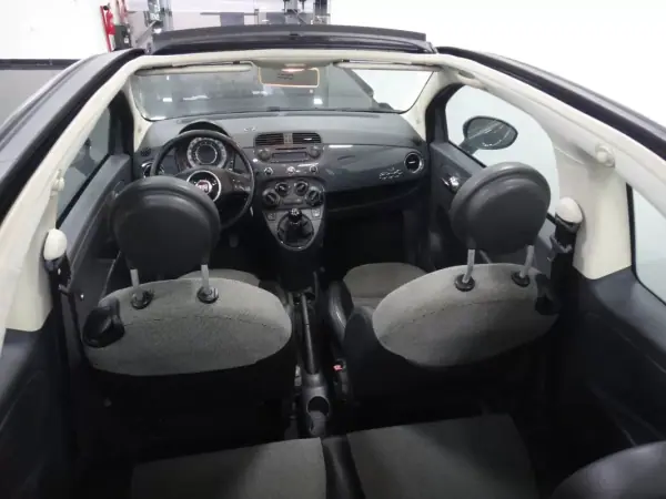 Fiat 500C 2012 - 6990 EUR, 167000 km - AUTO.MOTO.pt - 167000km - foto 9 de 17