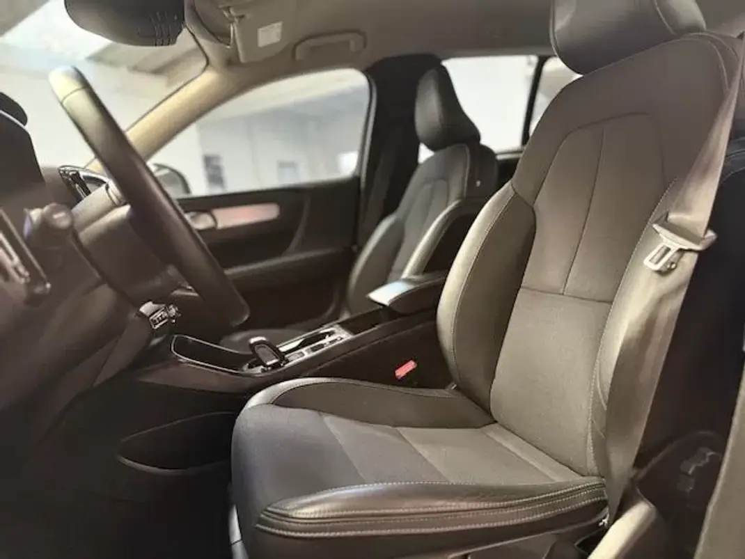 Volvo XC 40 2020 - 23900 EUR, 160000 km - AUTO.MOTO.pt - 160000km - foto 19 de 23