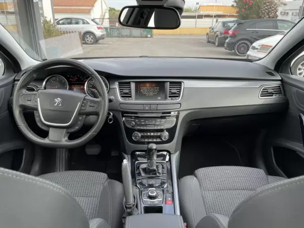 Peugeot 508 SW 2013 - 9900 EUR, 227000 km - AUTO.MOTO.pt - 227000km - foto 7 de 12