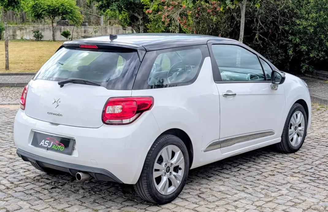 Citroën DS3 2015 - 8500 EUR, 100190 km - AUTO.MOTO.pt - 100190km - foto 7 de 17