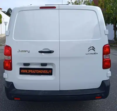 Citroën Jumpy 2018 - 13900 EUR, 151160 km - AUTO.MOTO.pt - 151160km - foto 8 de 17