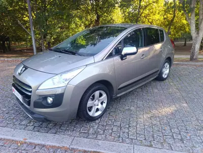 Peugeot 3008 2013 - 7950 EUR, 227000 km - foto 1 de 14