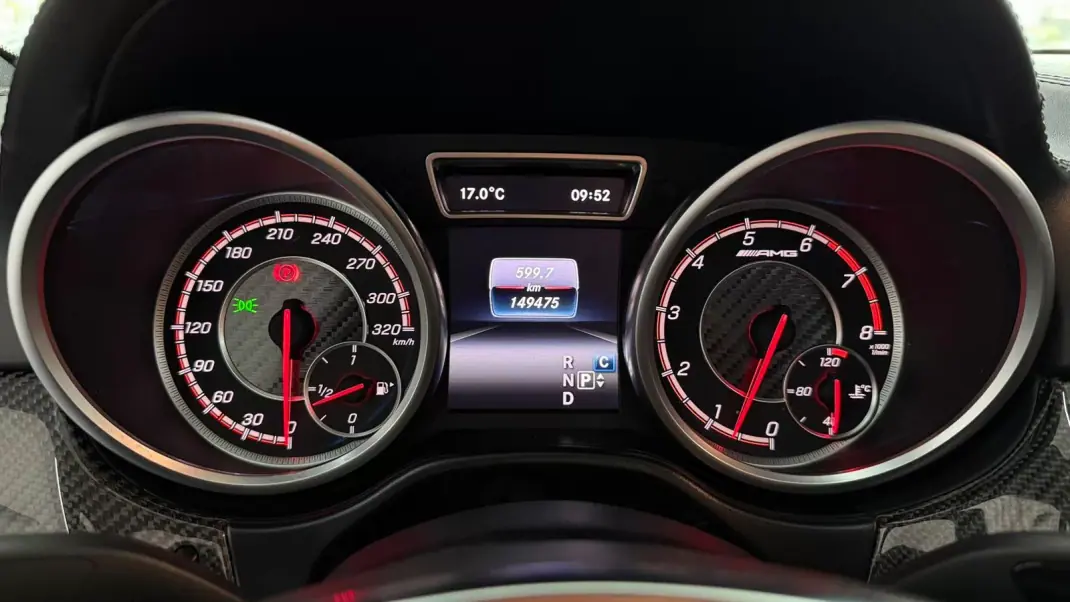 Mercedes-Benz GLE 63 AMG 2015 - 99990 EUR, 149475 km - AUTO.MOTO.pt - 149475km - foto 23 de 42