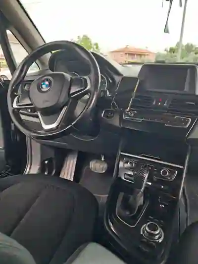 BMW 218 Active Tourer 2018 - 11000 EUR, 245 km - AUTO.MOTO.pt - 245km - foto 5 de 8
