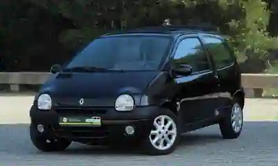Renault Twingo 2004 - 4790 EUR, 126549 km - foto 1 de 15