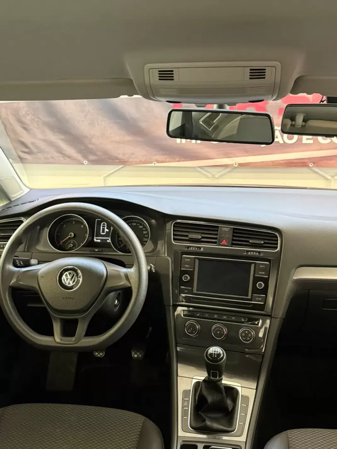 Volkswagen Golf 2018 - 14900 EUR, 138000 km - 138000km - foto 7 de 9