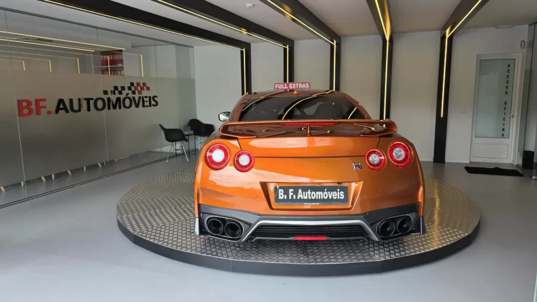 Nissan GT-R 2017 - 145000 EUR, 54312 km - AUTO.MOTO.pt - 54312km - foto 17 de 57