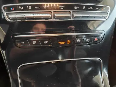 Mercedes-Benz GLC 300 2022 - 52500 EUR, 55500 km - AUTO.MOTO.pt - 55500km - foto 32 de 37