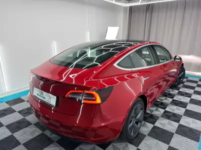 Tesla Model 3 2020 - 19500 EUR, 167000 km - AUTO.MOTO.pt - 167000km - foto 8 de 21