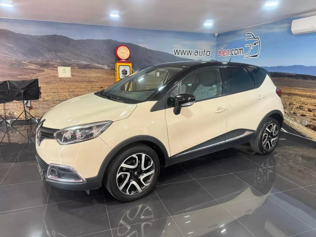 Renault Captur 2014 - 11990 EUR, 183000 km - AUTO.MOTO.pt - 183000km - foto 1 de 12