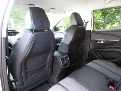 Peugeot 3008 2017 - 18990 EUR, 159000 km - AUTO.MOTO.pt - 159000km - foto 23 de 38