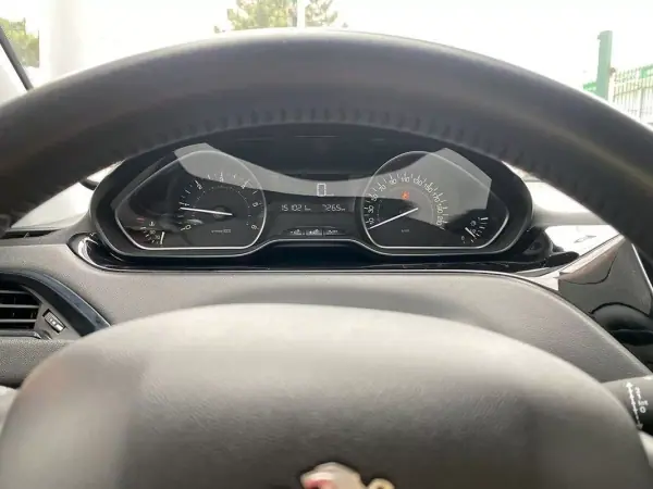 Peugeot 208 2019 - 11900 EUR, 151021 km - AUTO.MOTO.pt - 151021km - foto 6 de 21