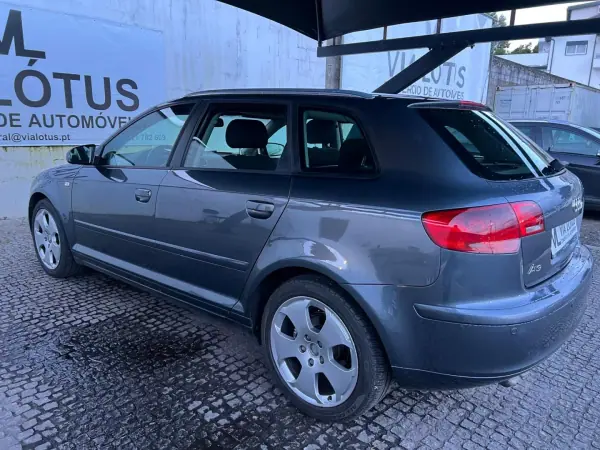 Audi A3 Sportback 2004 - 6500 EUR, 294200 km - AUTO.MOTO.pt - 294200km - foto 4 de 6