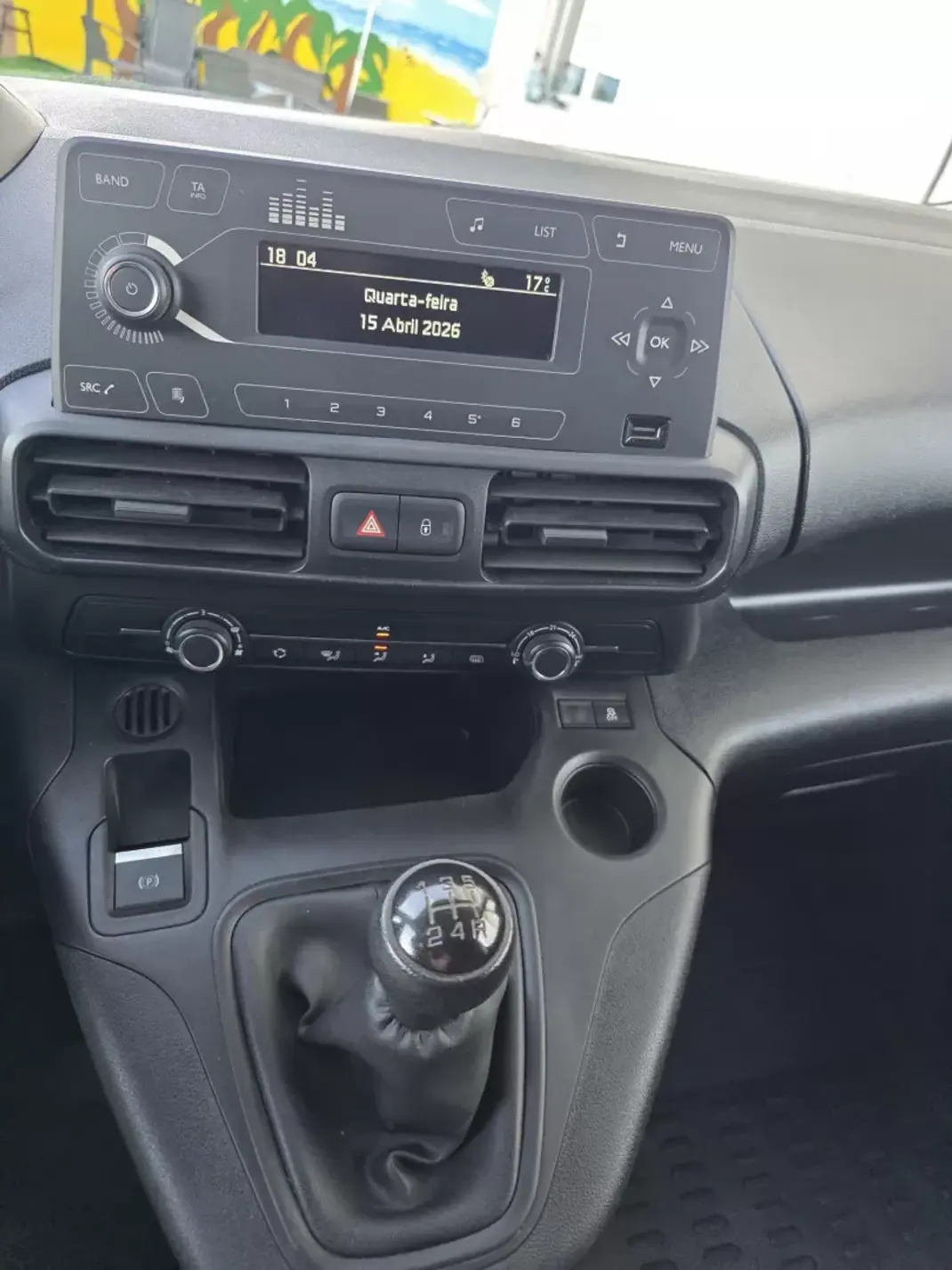 Peugeot Partner 2019 - 14900 EUR, 73560 km - AUTO.MOTO.pt - 73560km - foto 49 de 52