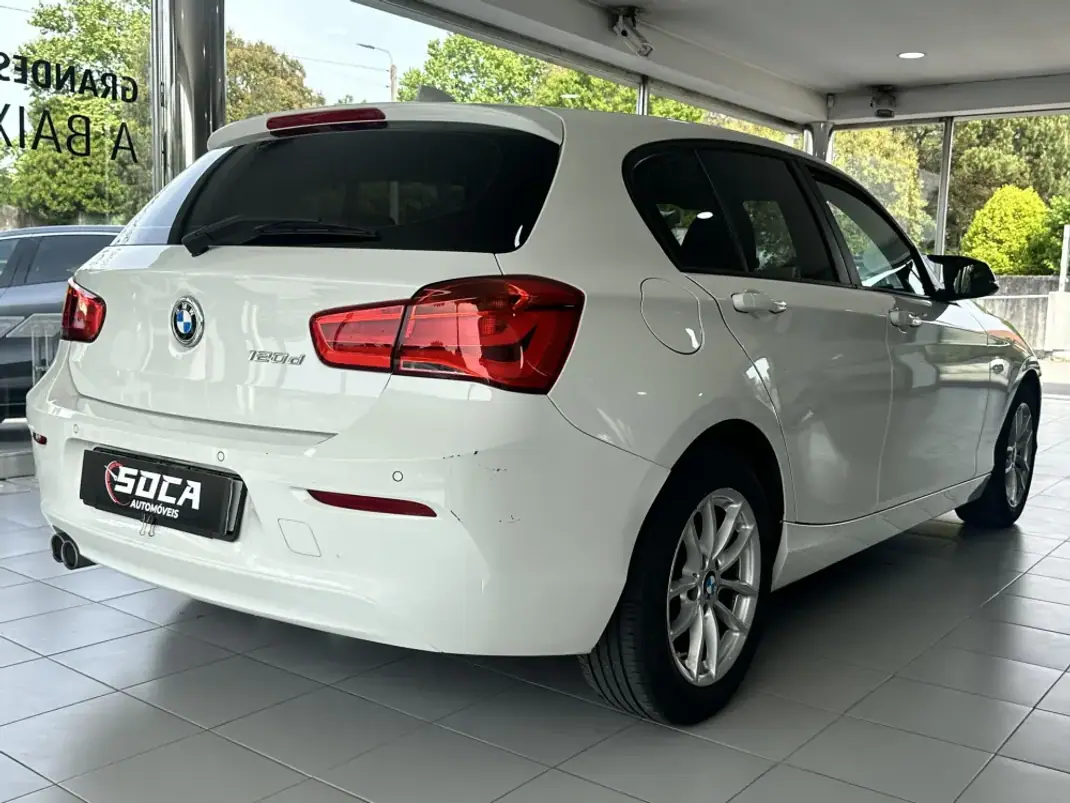 BMW 120 2018 - 18990 EUR, 240164 km - 240164km - foto 7 de 29