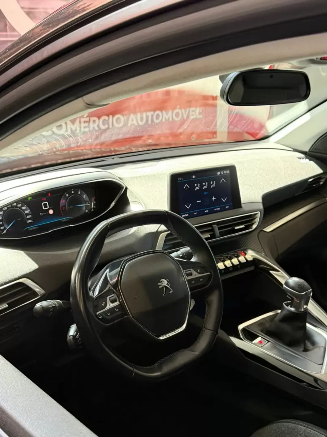 Peugeot 5008 2018 - 16990 EUR, 156000 km - 156000km - foto 6 de 10