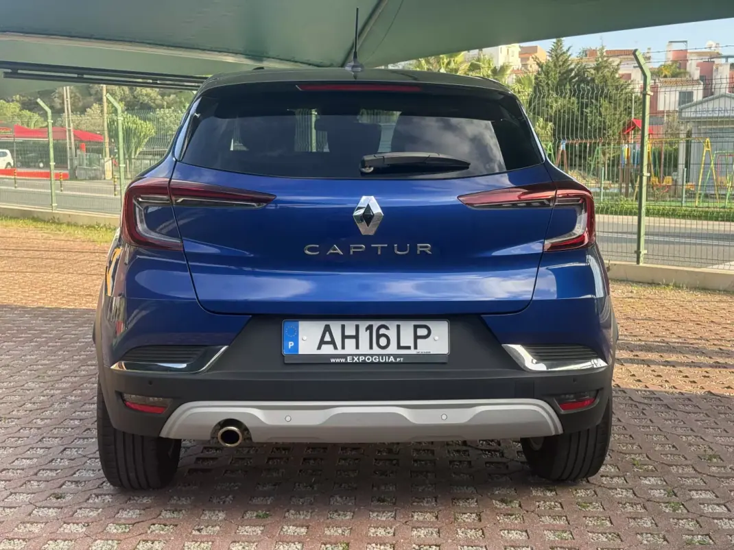 Renault Captur 2021 - 17900 EUR, 56795 km - AUTO.MOTO.pt - 56795km - foto 6 de 18