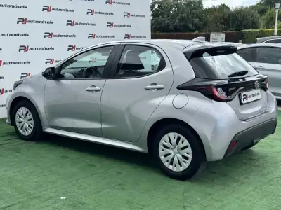 Toyota Yaris 2023 - 22990 EUR, 32000 km - AUTO.MOTO.pt - 32000km - foto 9 de 18