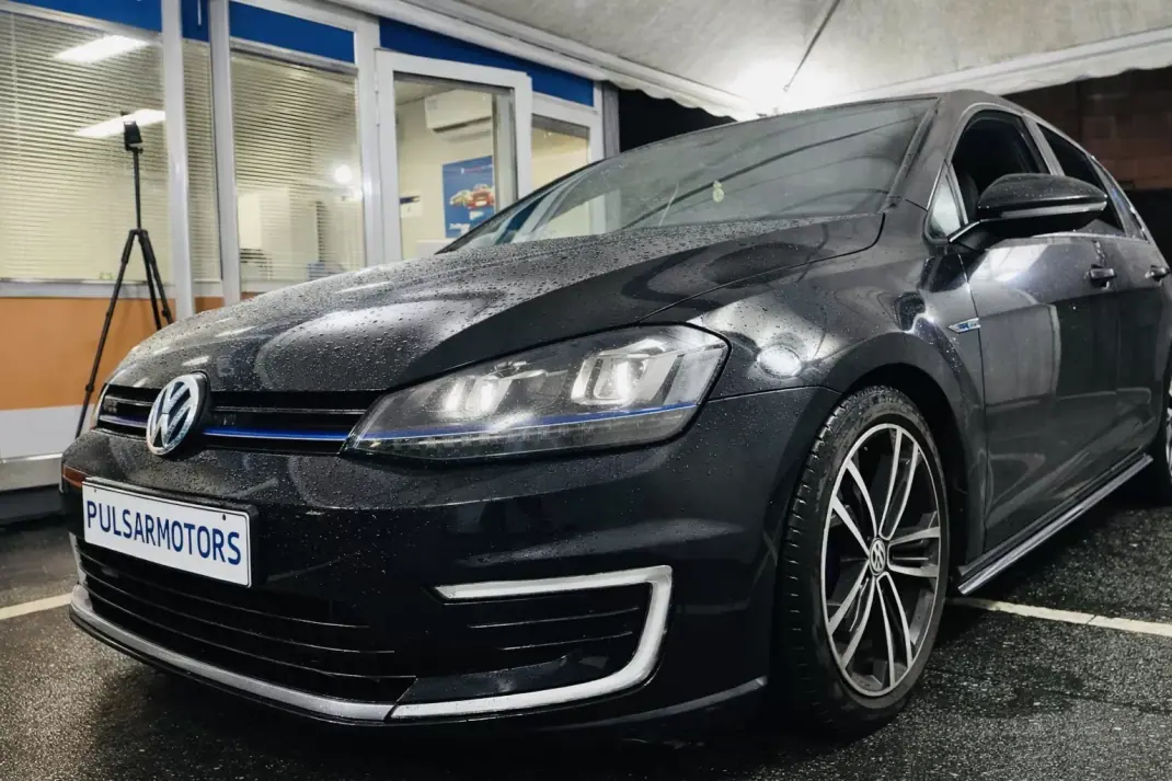 Volkswagen Golf 2016 - 17900 EUR, 146745 km - AUTO.MOTO.pt - 146745km - foto 5 de 8