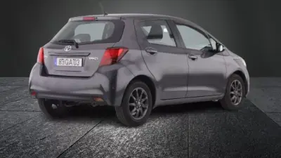 Toyota Yaris 2015 - 7950 EUR, 332062 km - AUTO.MOTO.pt - 332062km - foto 5 de 10