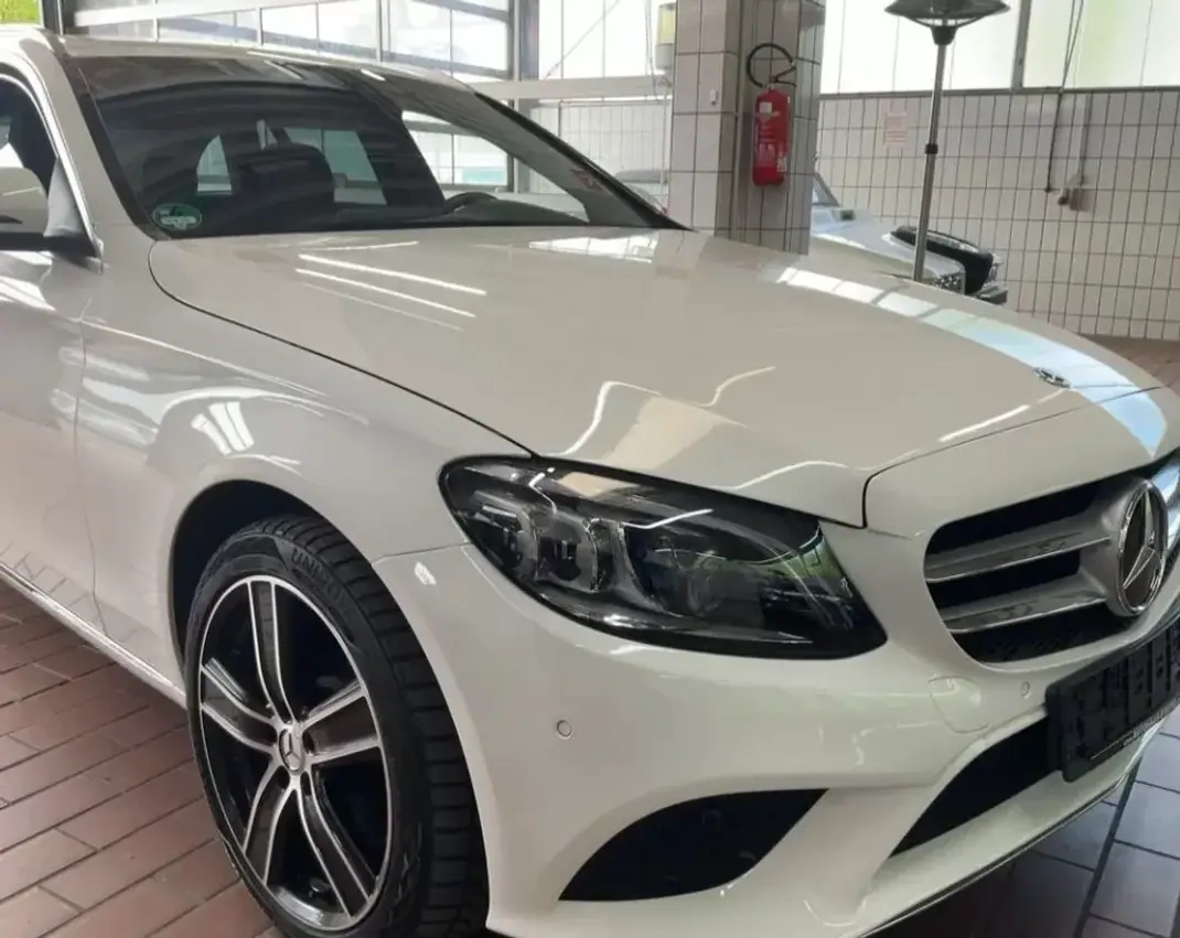 Mercedes-Benz C 300 2020 - 23999 EUR, 59016 km - AUTO.MOTO.pt - 59016km - foto 7 de 13