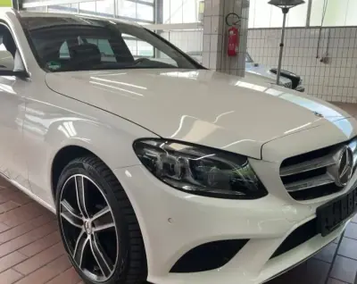 Mercedes-Benz C 300 2020 - 23999 EUR, 59016 km - AUTO.MOTO.pt - 59016km - foto 7 de 13